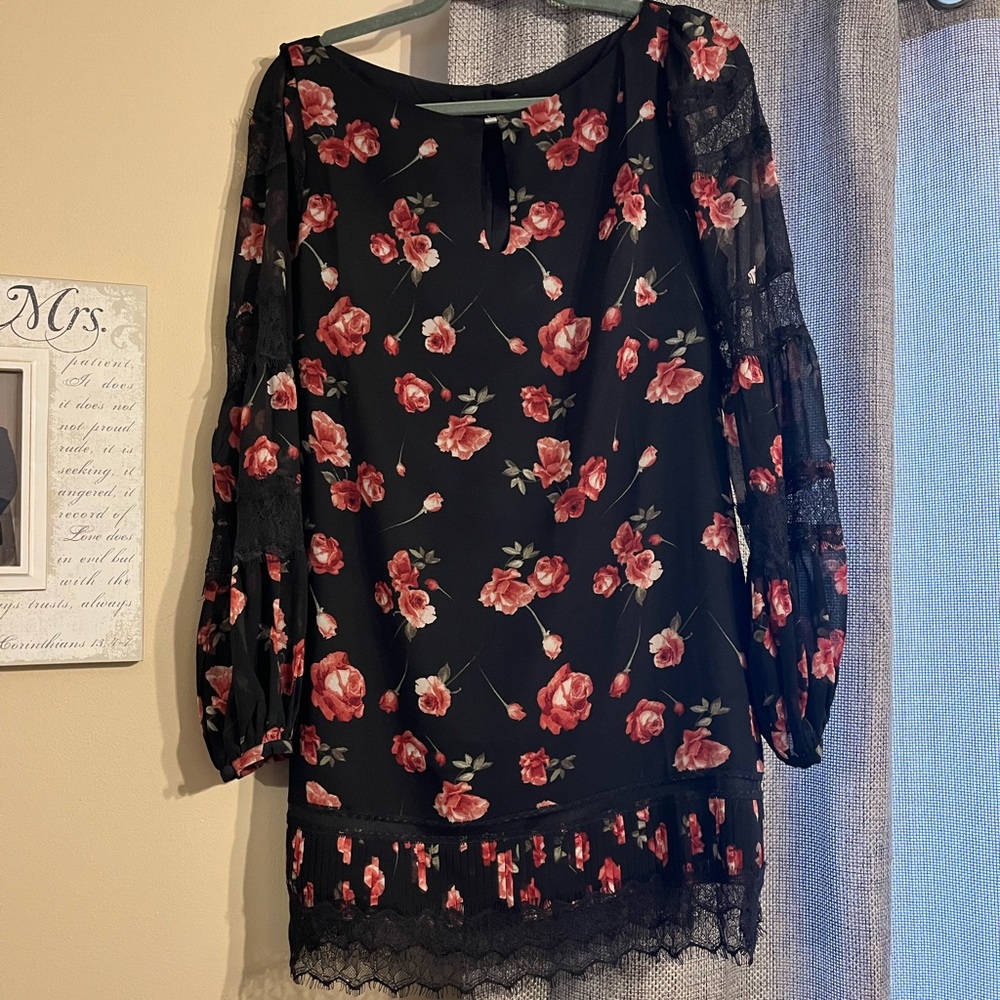 White House Black Market size 10 Short black lace dress with red floral print